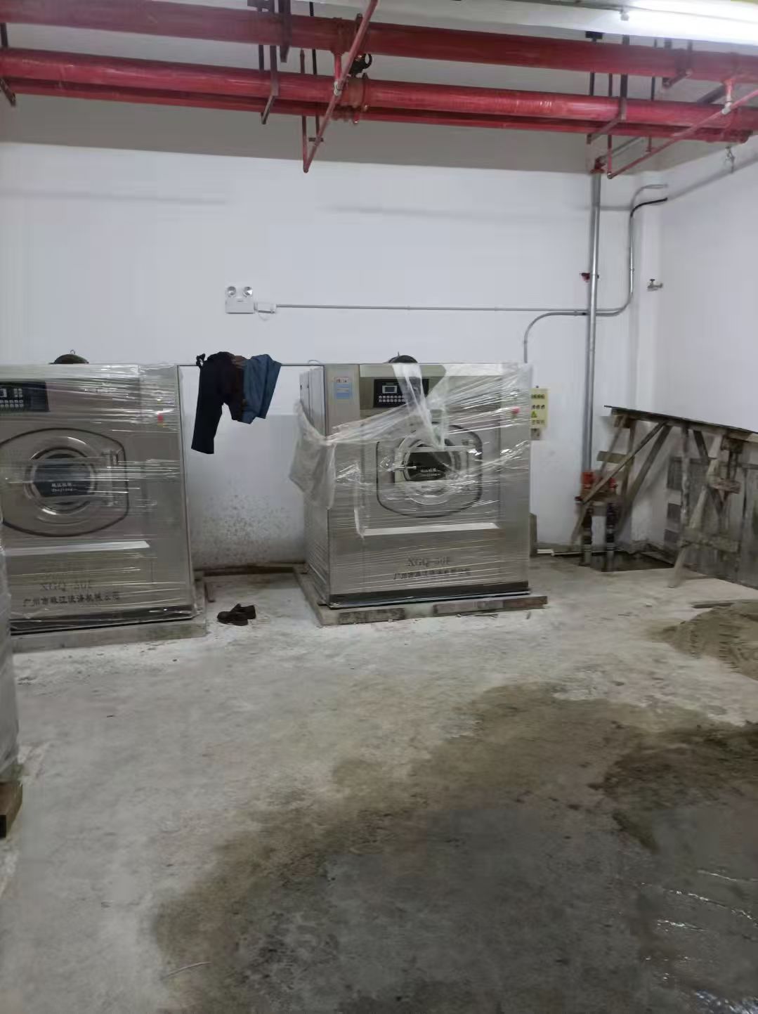 提升賓館洗滌效率的典范：珠江洗滌設(shè)備20kg工業(yè)用洗衣機(jī)案例