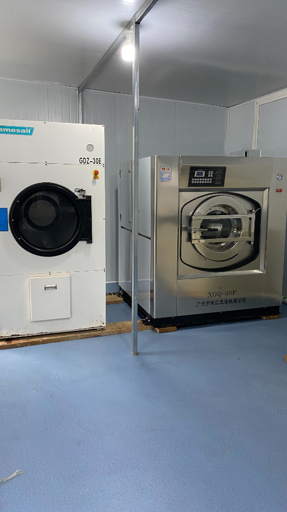 珠江洗滌設(shè)備案例：優(yōu)質(zhì)滾筒工業(yè)用洗衣機(jī)廠解決酒店洗滌難題